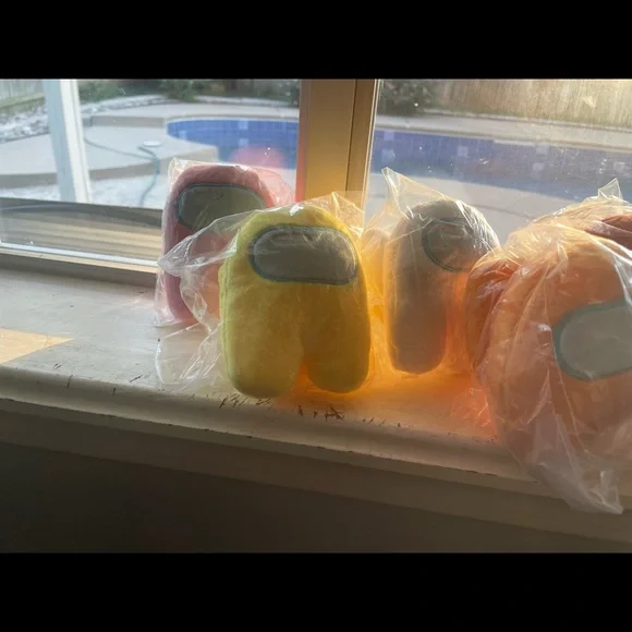 Among us - Picture 5 of 5